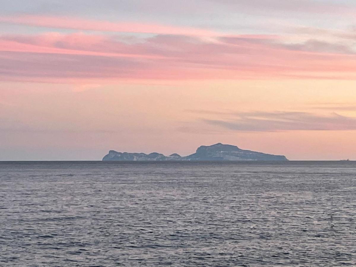 Loft Sull'acqua Con Vista Mozzafiato * Naples